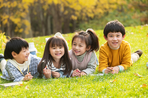 TrendForce集邦咨询：预计2025年折叠手机出货量将达到1980万台 渗透率约1.6%