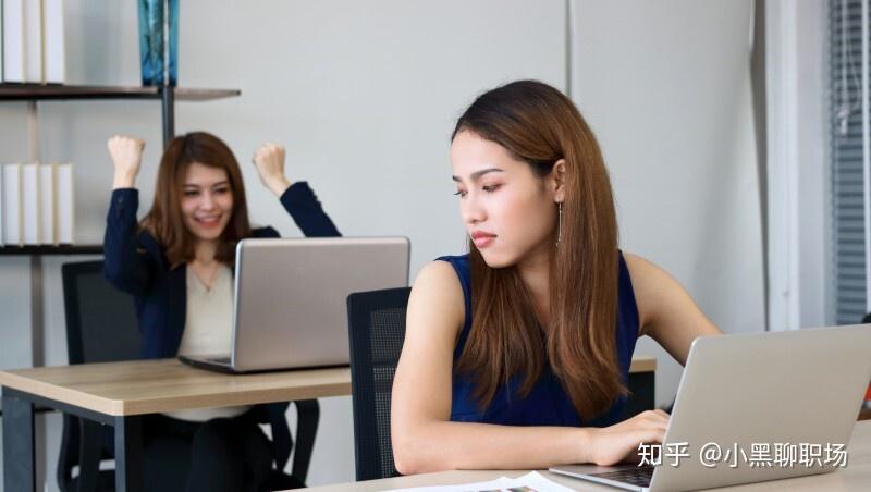 A股公告精选 | 7天5板吉视传媒(601929.SH)等连板股提示交易风险