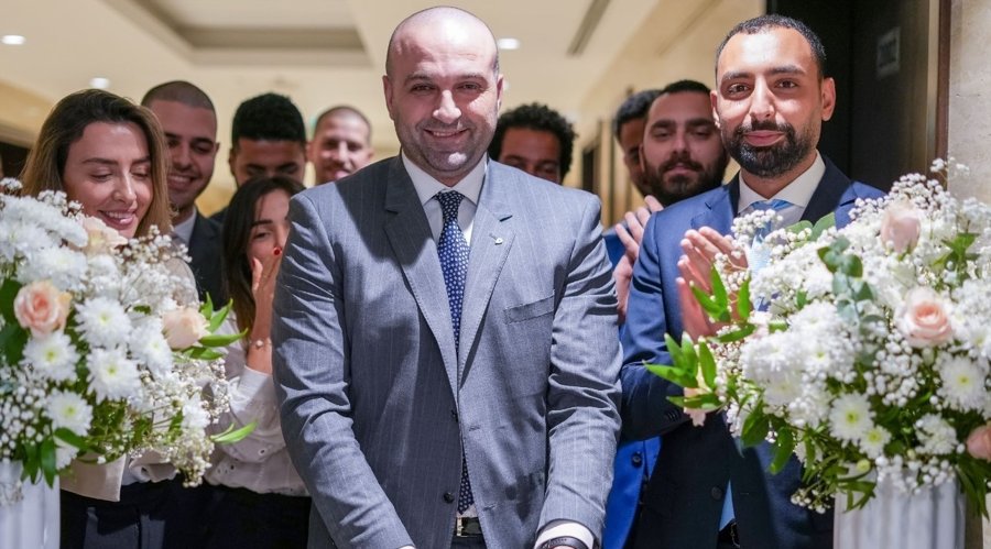 Arm(ARM.US)扩大AI研发投资导致短期利润下滑 Q2展望不佳引发盘后股价暴跌逾8%