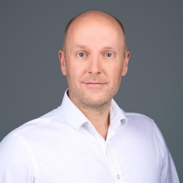 新财年取得辉煌成就:联想集团(00992)Q1营收创季度新高 净利润同比增长20%