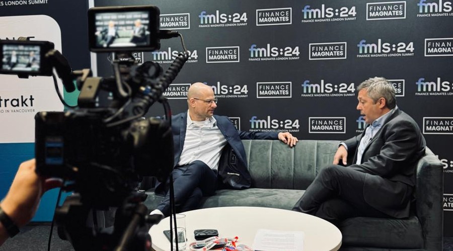 降息风暴未平，稳定币战火又起：特朗普与美联储冲突恐升级